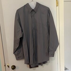 Van Heusen Gray Button-Up Dress Shirt- size 17 1/2-18  34/35 xl